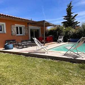 https://villa-jungle-house.hotels-rhonealpes.com